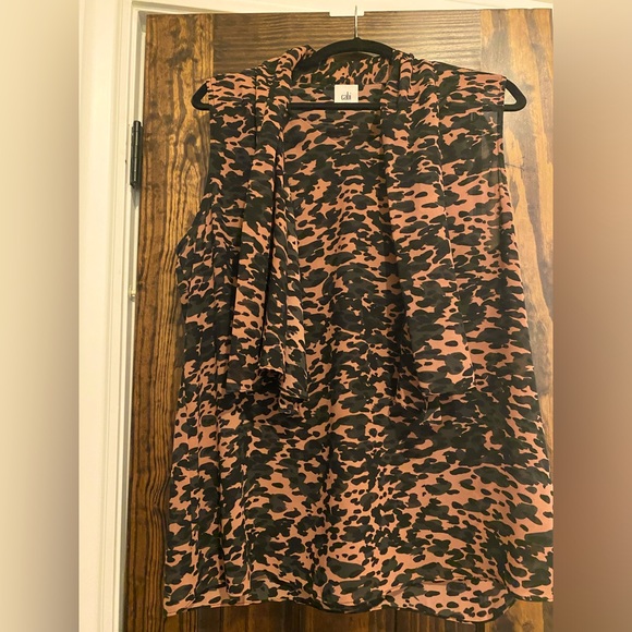 Like new Cabi tie front abstract blouse - Picture 1 of 6
